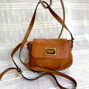 Michael kors crossbody in tan/brown